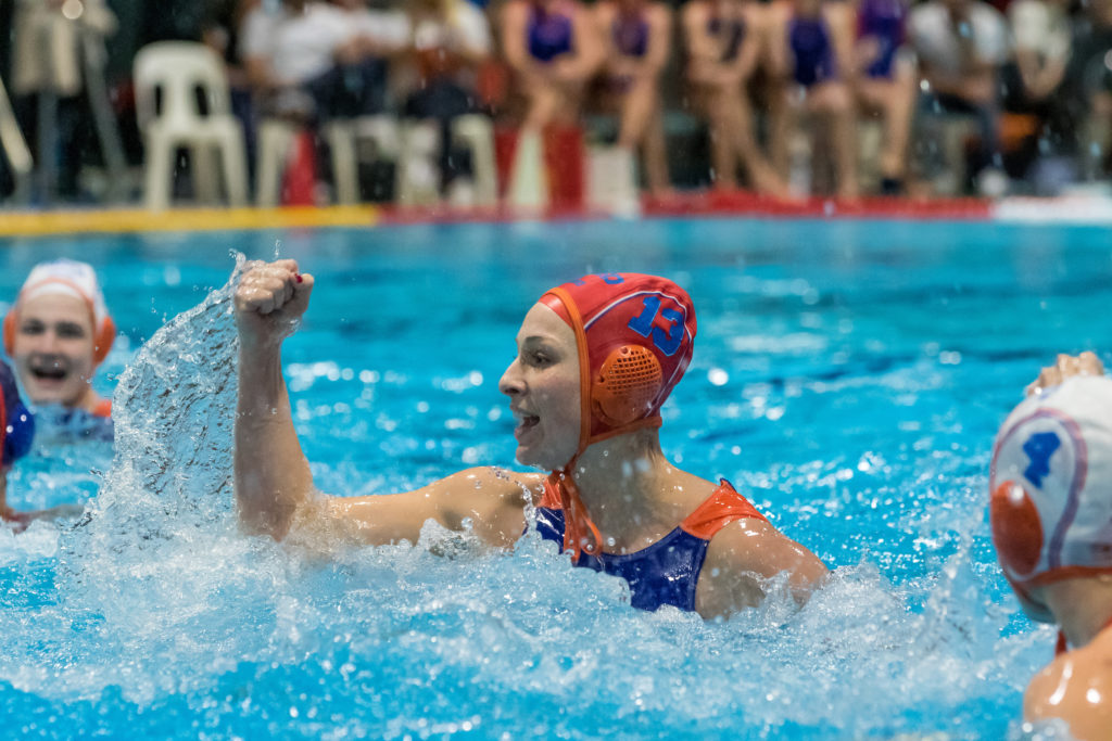 Waterpolo: Vrouwen Nederland v China Debby Willemsz